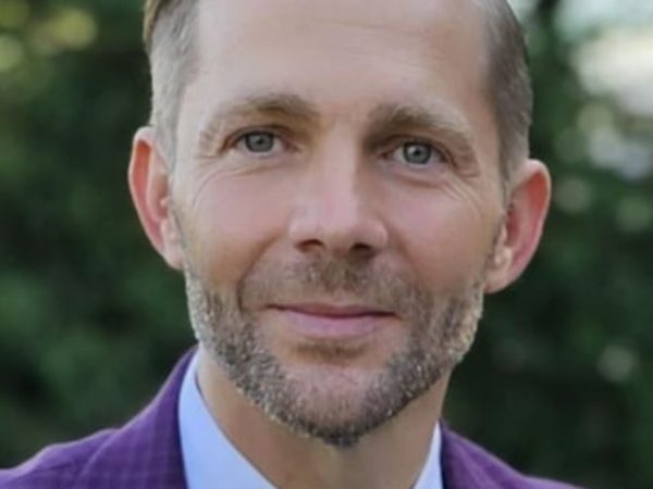 Claudiu Trandafir și Marmota Financiară - Inspirația din Spatele OferteBancare.ro